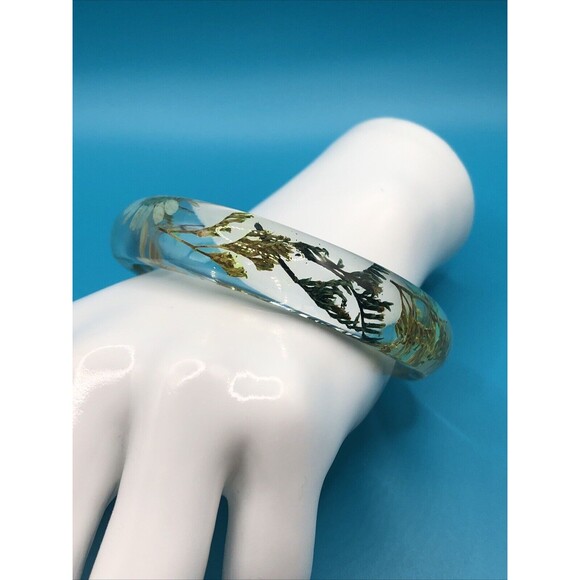 Vintage Clear Resin Bangle Bracelet Dried Flower Clear - Picture 1 of 8